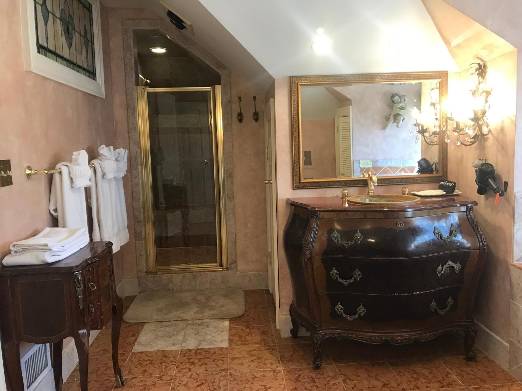 Gramercy Mansion Stevenson Rum bild